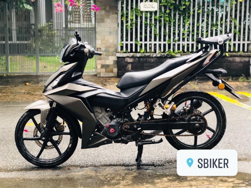 希少GIVI HRV WINNER X 150
